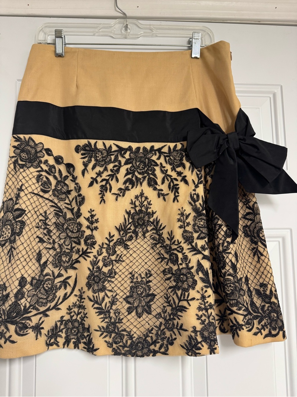 Tracy Reese Tan and Black A-Line Skirt with Lace Design and Side Bow Size 6